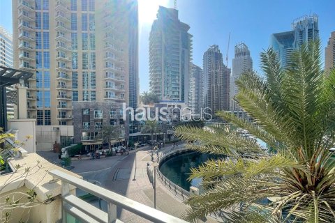 Villa in Dubai Marina, Dubai 3 bedrooms, 464 sq.m. № 44723 - photo 3