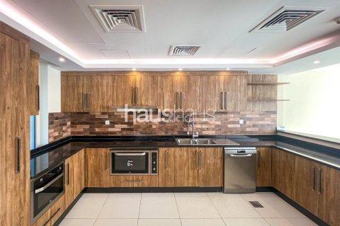Villa in Dubai Marina, Dubai 3 bedrooms, 464 sq.m. № 44723 - photo 7