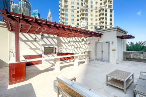Villa in Dubai Marina, Dubai 3 bedrooms, 464 sq.m. № 44723 - photo 15