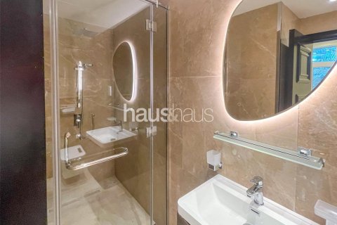 Villa in Dubai Marina, Dubai 3 bedrooms, 464 sq.m. № 44723 - photo 10