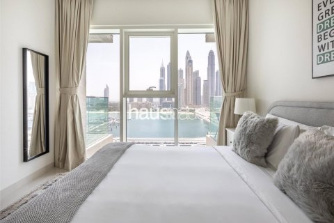Снять в аренду квартиру в EMAAR Beachfront, Dubai Harbour, Дубай: 2 спальни, 107м², № 44724 - фото 5