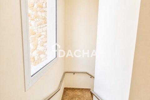 Townhouse in Rukan, Dubai 3 bedrooms, 144 sq.m. № 141373 - photo 12