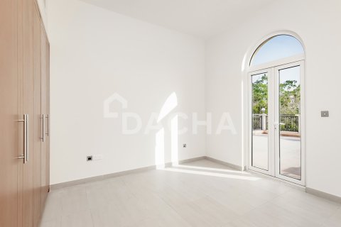 Villa in Legacy Nova Villas, Jumeirah Park, Dubai 4 bedrooms, 454 sq.m. № 141362 - photo 19