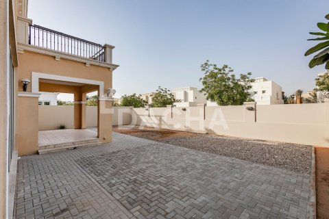 Villa in Legacy Nova Villas, Jumeirah Park, Dubai 4 bedrooms, 454 sq.m. № 141362 - photo 15