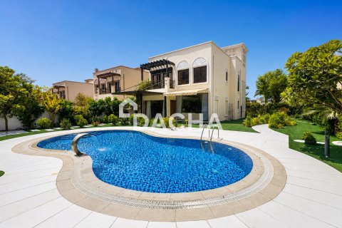 Villa in Jumeirah Village Triangle, Dubai 2 bedrooms, 250 sq.m. № 141369 - photo 9