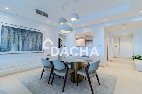 Купить квартиру в The Crescent, Пальма Джумейра, Дубай: 3 спальни, 216м², № 115678 - фото 2