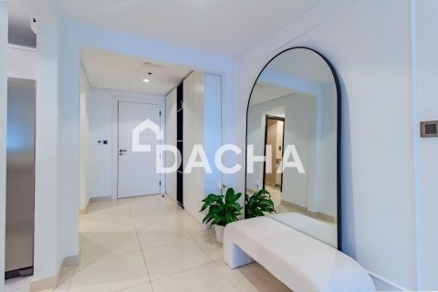 Купить квартиру в The Crescent, Пальма Джумейра, Дубай: 3 спальни, 216м², № 115678 - фото 4