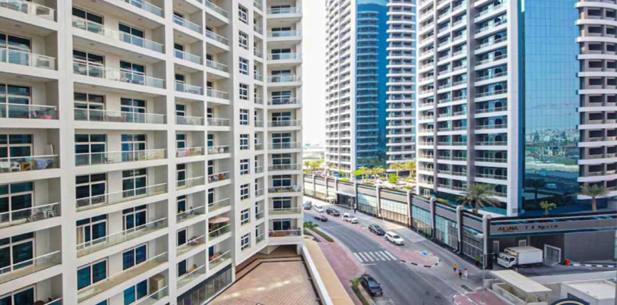 Apartment in Barsha Heights (Tecom), Dubai 3 bedrooms, 203 sq.m. № 45788