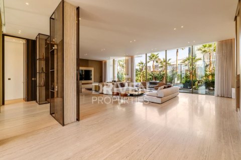 Villa in La Mer, Jumeirah, Dubai 6 bedrooms, 880.44 sq.m. № 139985 - photo 10