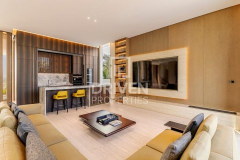 Villa in La Mer, Jumeirah, Dubai 6 bedrooms, 880.44 sq.m. № 139985 - photo 6