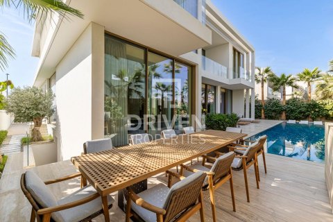 Villa en La Mer, Jumeirah, Dubai, 6 dormitorios, 880.44 m², № 139985