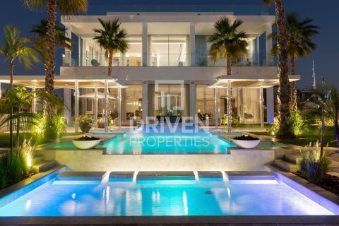 Villa in Jumeirah Bay Island, Jumeirah, Dubai 5 bedrooms, 1602.76 sq.m. № 139981 - photo 11