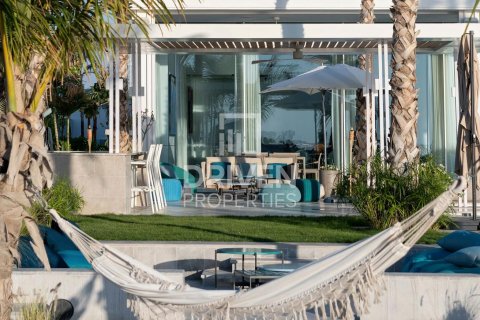 Villa in Jumeirah Bay Island, Jumeirah, Dubai 5 bedrooms, 1602.76 sq.m. № 139981 - photo 12