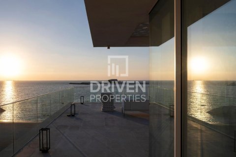 Villa in Jumeirah Bay Island, Jumeirah, Dubai 5 bedrooms, 1602.76 sq.m. № 139981 - photo 17