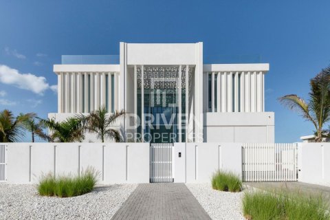 Villa in Jumeirah Bay Island, Jumeirah, Dubai 5 bedrooms, 1602.76 sq.m. № 139981 - photo 15