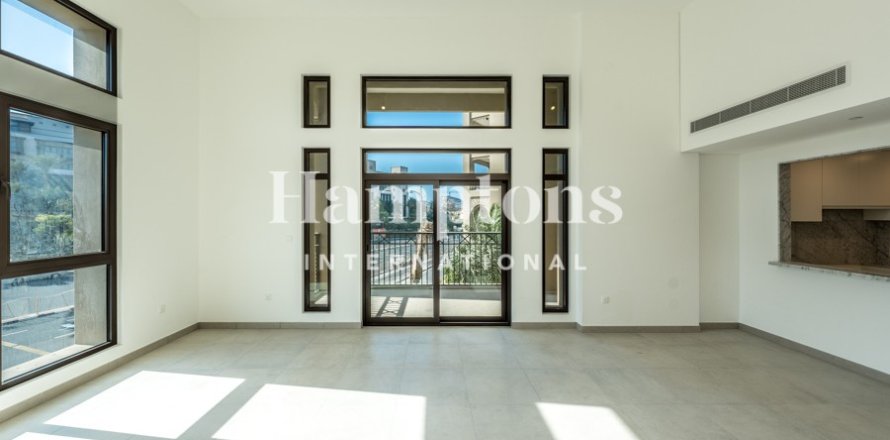 Apartamento en Umm Suqeim 3, Umm Suqeim, Dubai, 2 dormitorios, 141.96 m², № 99605