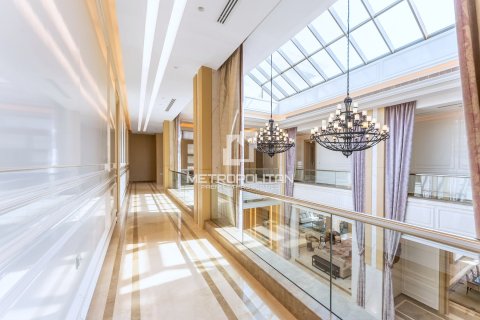 Villa in Emirates Hills, Dubai 6 bedrooms, 1750 sq.m. № 15001 - photo 18