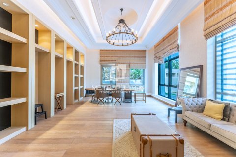 Villa in Emirates Hills, Dubai 6 bedrooms, 1750 sq.m. № 15001 - photo 11