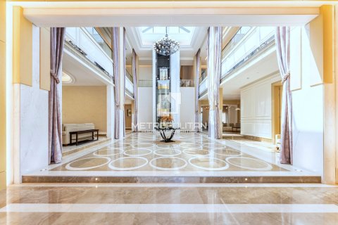 Villa in Emirates Hills, Dubai 6 bedrooms, 1750 sq.m. № 15001 - photo 4