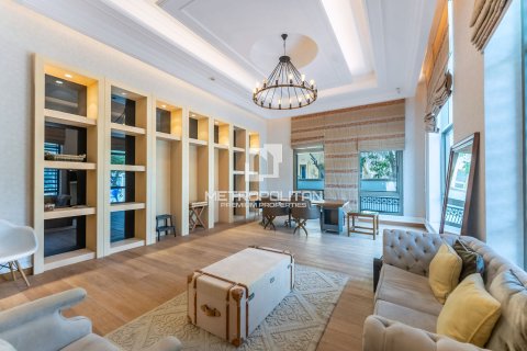 Villa in Emirates Hills, Dubai 6 bedrooms, 1750 sq.m. № 15001 - photo 9
