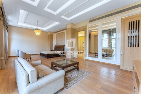 Villa in Emirates Hills, Dubai 6 bedrooms, 1750 sq.m. № 15001 - photo 15
