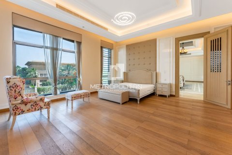 Villa in Emirates Hills, Dubai 6 bedrooms, 1750 sq.m. № 15001 - photo 20