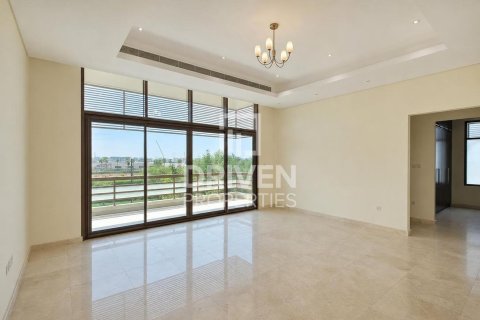 Villa in Nad Al Sheba 1, Nadd Al Sheba, Dubai 5 bedrooms, 697.42 sq.m. № 134161 - photo 29
