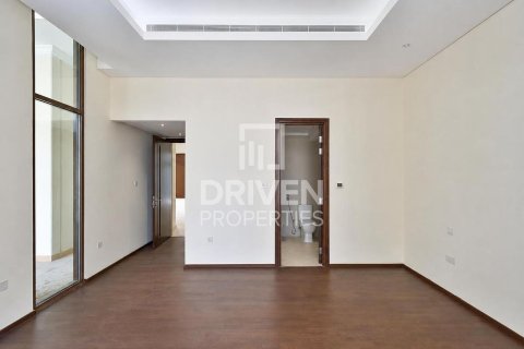 Villa in Nad Al Sheba 1, Nadd Al Sheba, Dubai 5 bedrooms, 697.42 sq.m. № 134161 - photo 3