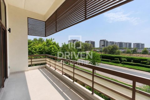Villa in Nad Al Sheba 1, Nadd Al Sheba, Dubai 5 bedrooms, 697.42 sq.m. № 134161 - photo 14