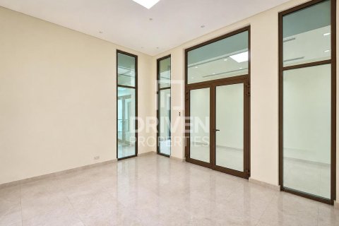 Villa in Nad Al Sheba 1, Nadd Al Sheba, Dubai 5 bedrooms, 697.42 sq.m. № 134161 - photo 26