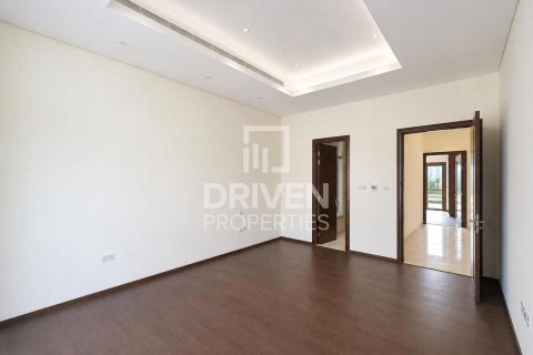 Villa in Nad Al Sheba 1, Nadd Al Sheba, Dubai 5 bedrooms, 697.42 sq.m. № 134161 - photo 21