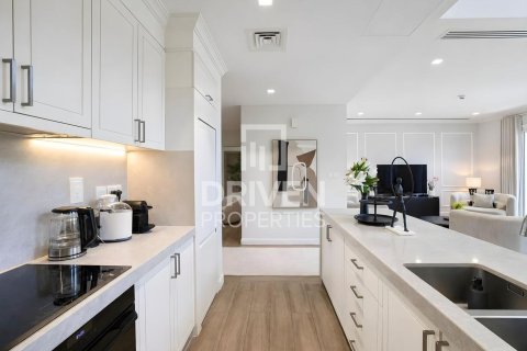 Townhouse in Jumeirah, Dubai 4 bedrooms, 263.19 sq.m. № 138282 - photo 17