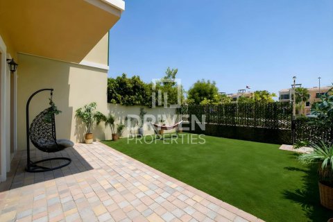 Townhouse in Jumeirah, Dubai 4 bedrooms, 263.19 sq.m. № 138282 - photo 25
