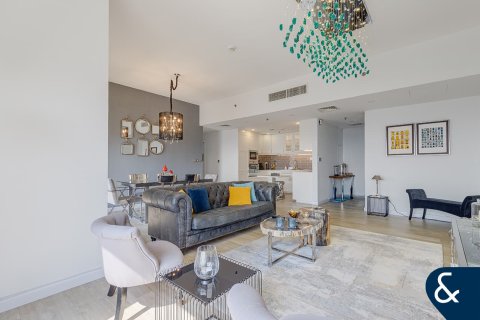 Apartment in Shams, Jumeirah Beach Residence, Dubai 2 bedrooms, 123 sq.m. № 74750 - photo 9