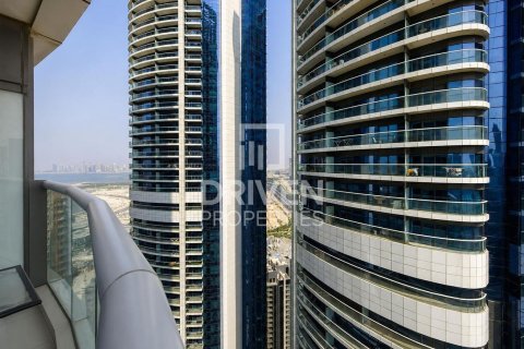 Снять в аренду квартиру в DAMAC Towers by Paramount, Бизнес-Бэй, Дубай: 3 спальни, 162.02м², № 138742 - фото 24