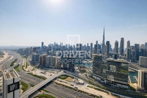 Снять в аренду квартиру в DAMAC Towers by Paramount, Бизнес-Бэй, Дубай: 3 спальни, 162.02м², № 138742 - фото 2
