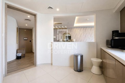 Снять в аренду квартиру в DAMAC Towers by Paramount, Бизнес-Бэй, Дубай: 3 спальни, 162.02м², № 138742 - фото 18