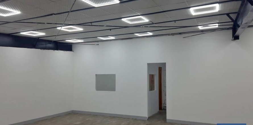 Warehouse in Al Quoz Industrial Area, Al Quoz, Dubai 460 sq.m. № 103795