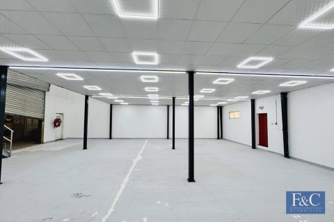Warehouse in Al Quoz Industrial Area, Al Quoz, Dubai 460 sq.m. № 103795 - photo 7