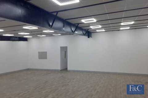 Warehouse in Al Quoz Industrial Area, Al Quoz, Dubai 460 sq.m. № 103795 - photo 11