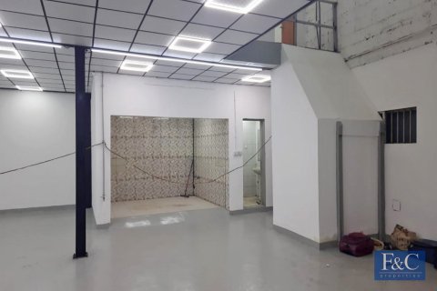 Warehouse in Al Quoz Industrial Area, Al Quoz, Dubai 460 sq.m. № 103795 - photo 8
