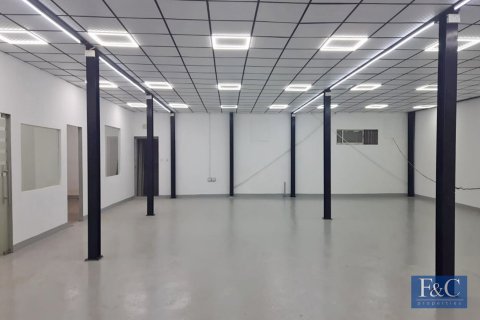 Warehouse in Al Quoz Industrial Area, Al Quoz, Dubai 460 sq.m. № 103795 - photo 3