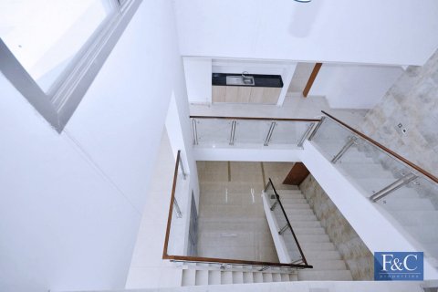 Villa in Al Warqa'a, Dubai 7 bedrooms, 1087 sq.m. № 103787 - photo 6