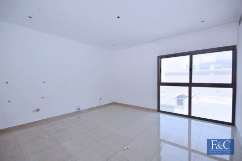 Villa in Al Warqa'a, Dubai 7 bedrooms, 1087 sq.m. № 103787 - photo 15