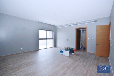 Villa in Al Warqa'a, Dubai 7 bedrooms, 1087 sq.m. № 103787 - photo 10