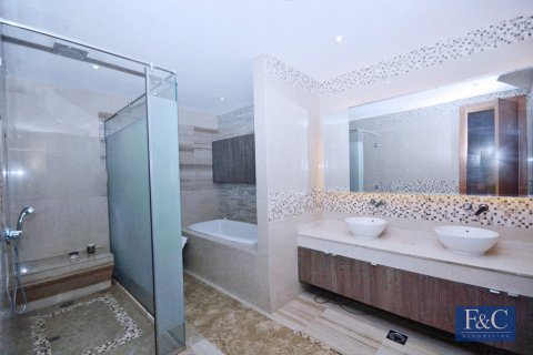 Villa in Al Warqa'a, Dubai 7 bedrooms, 1087 sq.m. № 103787 - photo 16