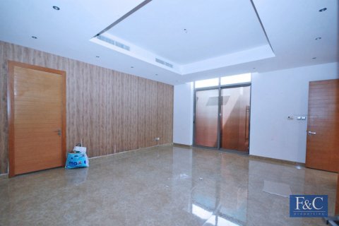 Villa in Al Warqa'a, Dubai 7 bedrooms, 1087 sq.m. № 103787 - photo 25