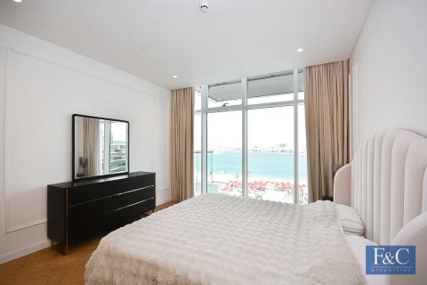 Снять в аренду квартиру в The Crescent, Пальма Джумейра, Дубай: 2 спальни, 122м², № 103786 - фото 9