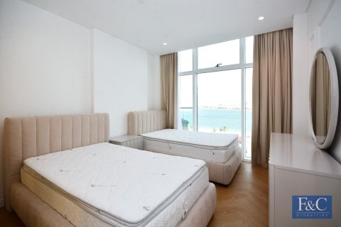 Снять в аренду квартиру в The Crescent, Пальма Джумейра, Дубай: 2 спальни, 122м², № 103786 - фото 6