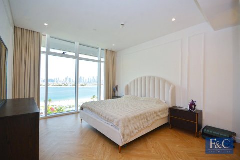 Снять в аренду квартиру в The Crescent, Пальма Джумейра, Дубай: 2 спальни, 122м², № 103786 - фото 11